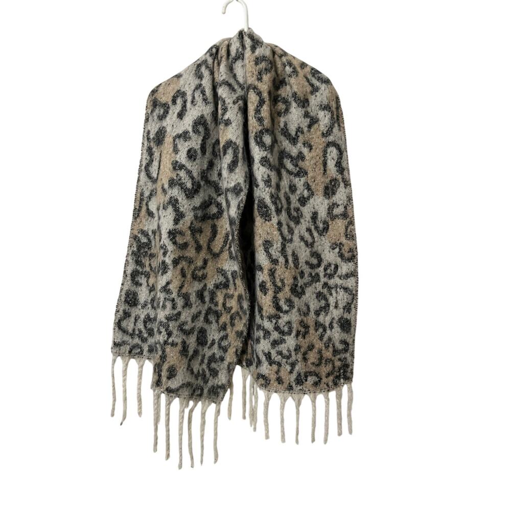 Oversized Leopard Print Blanket Scarf – Wool Blend with Fringe Trim